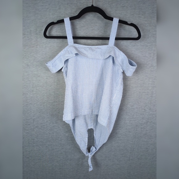 🎉 3/$20 Urban Heritage Off Shoulder Top - Picture 2 of 5